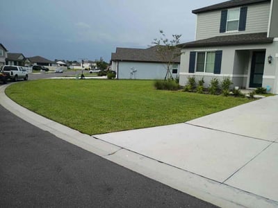 Lawn care service in Parrish, 34219