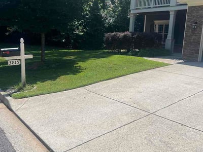 Lawn care service in Kennesaw, 30144