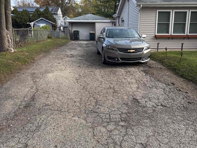 Lawn care service in Mundelein, 60060