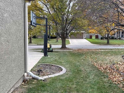 Lawn care service in Olathe, 66062