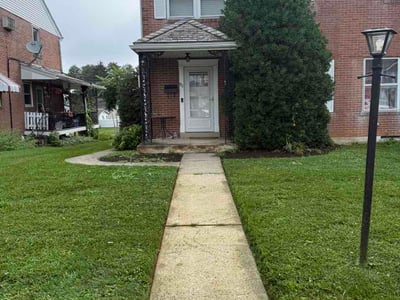 Lawn care service in Allentown, 18104
