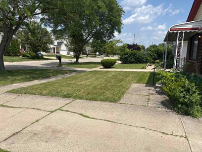 Lawn care service in Inkster, 48141
