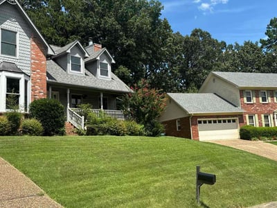 Lawn care service in Little Rock, 72211