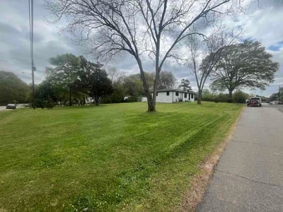 Lawn care service in Athens, 30605