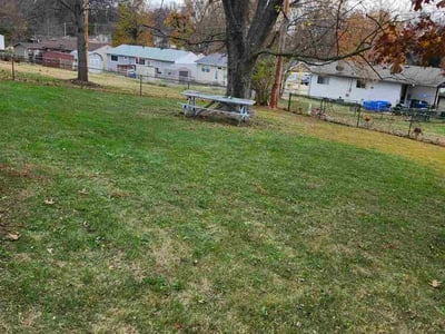 Lawn care service in St Charles, 63301