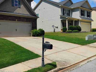 Lawn care service in Dallas, 30132
