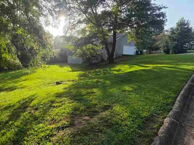 Lawn care service in Snellville, 30039