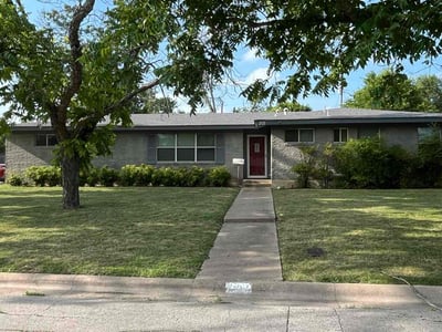 Lawn care service in Temple, 76501