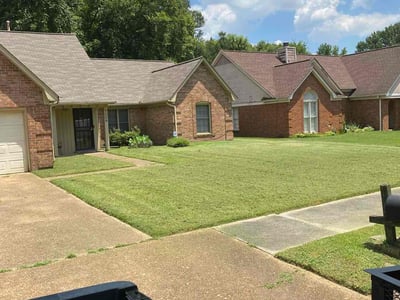 Lawn care service in Memphis, 38125