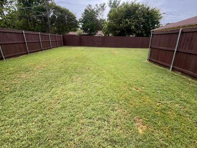 Lawn care service in Dallas, 75218