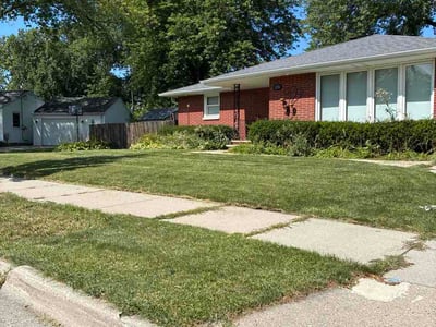 Lawn care service in Green Bay, 54304