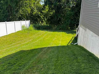 Lawn care service in Easton, 18040