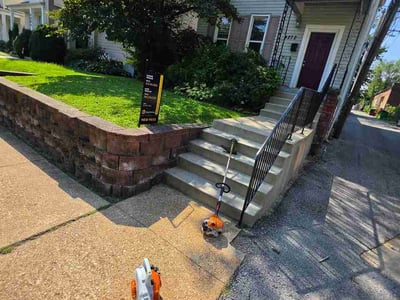 Lawn care service in St. Louis, 63116