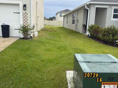 Lawn care service in Sanford, 32773