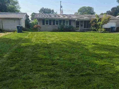 Lawn care service in Walbridge, 43465
