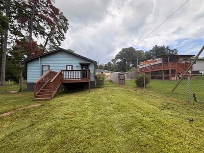 Lawn care service in Bessemer, 35020