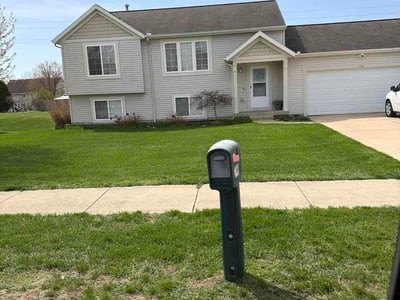 Lawn care service in Wyoming, 49519