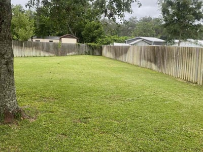 Lawn care service in Jacksonville, 32221