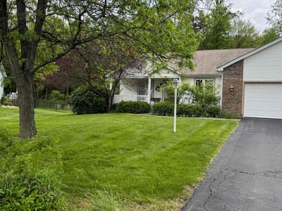 Lawn care service in Youngstown, 44515
