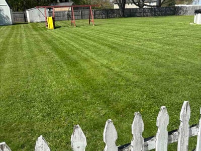Lawn care service in Enfield, 06082