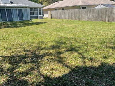 Lawn care service in Jacksonville, 32225