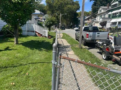 Lawn care service in Newark, 07106