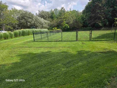 Lawn care service in Erie, 16509