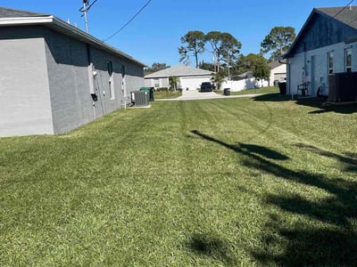 Lawn care service in Port St. Lucie, 34953