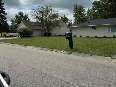 Lawn care service in Marysville, 43040