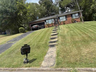 Lawn care service in Anniston, 36201