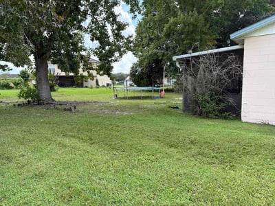 Lawn care service in Kissimmee, 34758