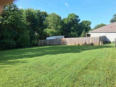 Lawn care service in Garfield, 72732