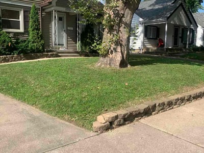 Lawn care service in Peoria, 61603