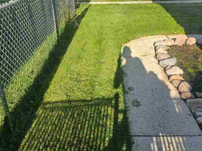 Lawn care service in Milwaukee, 53216
