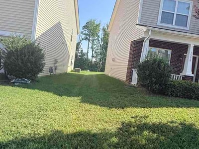 Lawn care service in Burlington, 27215