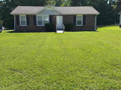 Lawn care service in Clarksville, 37042