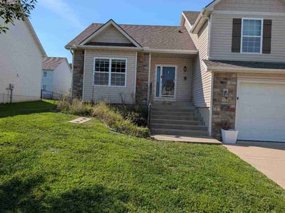 Lawn care service in Fort Leavenworth, 66027