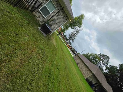 Lawn care service in Cleveland, 35049
