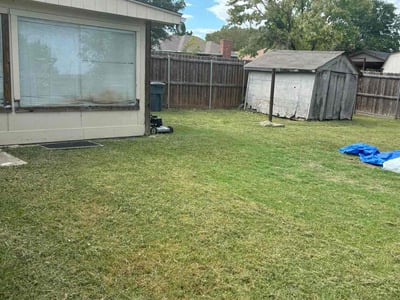 Lawn care service in DeSoto, 75115