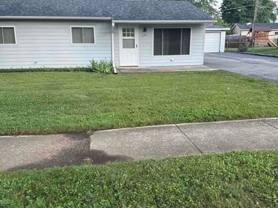 Lawn care service in Bolingbrook, 60440