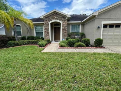 Lawn care service in Riverview, 33579