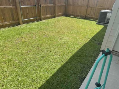 Lawn care service in Lafayette, 70508