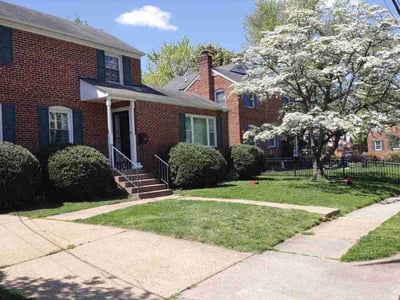 Lawn care service in Arlington, 22207