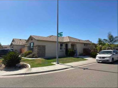 Lawn care service in Manteca, 95337