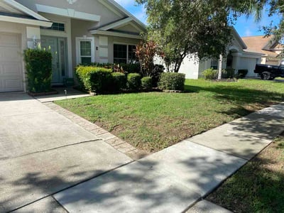 Lawn care service in Riverview, 33579