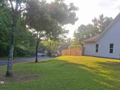 Lawn care service in Hoover, 35226