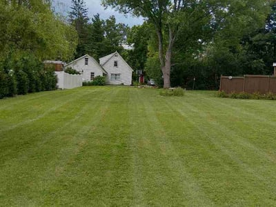 Lawn care service in Niskayuna, 12309