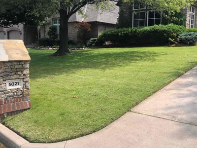Lawn care service in Tulsa, 74137