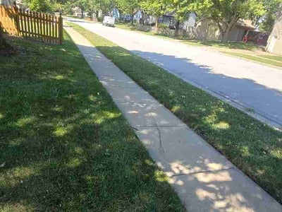 Lawn care service in Olathe, 66062