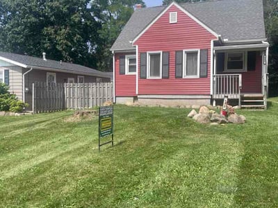 Lawn care service in Wadsworth, 44281
